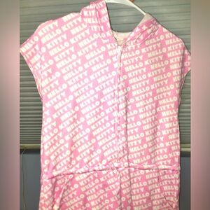 Selling kids Hello Kitty bath robe for $12